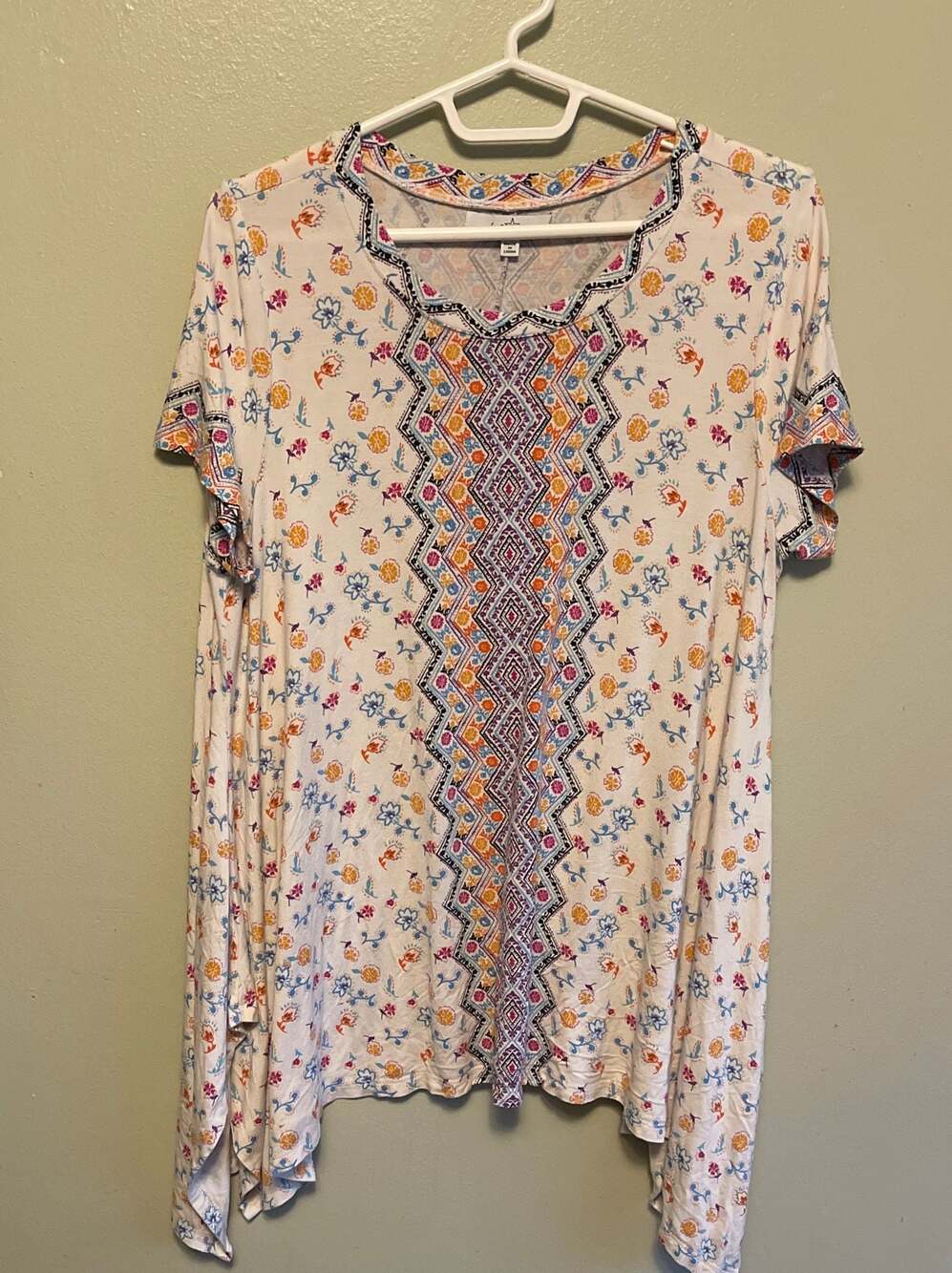 Fever Women's XL Multicolor Geometric Medallion Print Sz. XL Asymmetric hem.
